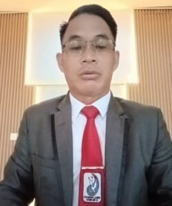 Traksin, SE, S.PdK, M.Th, tokoh masyarakat Bentian Besar, yang vokal mendesak aparat dan pemerintah daerah agar menindaklanjuti dugaan pelanggaran perizinan dan lingkungan di Kutai Barat.